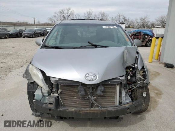 2012 Toyota Sienna XLE with VIN 5TDDK3DCXCS037172, listed as a Copart auction lot 48999165 with 0 mi miles and Salvage Title. Bid and sale history available at carsss.com. Image 5.