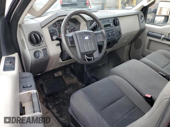 2010 Ford F-250 XL with VIN 1FTNF2B57AEB11030, listed as a Copart auction lot 84527444 with 59,922 mi miles and Salvage title. Bid and sale history available at DreamBid. Image 8.