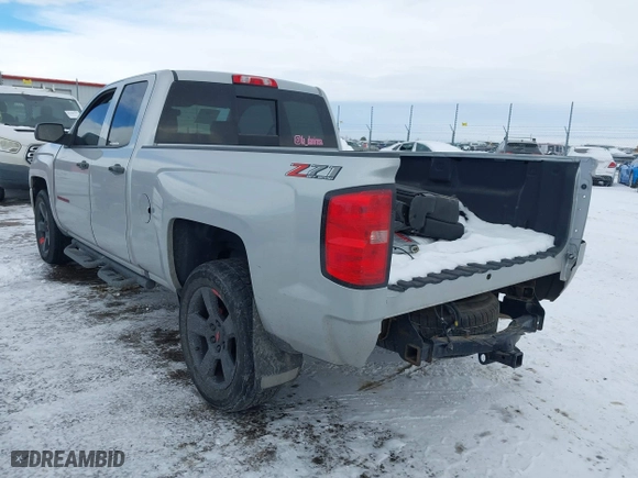 2018 Chevrolet Silverado 1500 LT with VIN 1GCVKREH1JZ117912, listed as a IAAI auction lot 41345368 with 90,602 mi miles. Bid and sale history available at carsss.com. Image 3.
