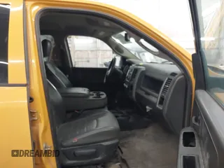 2018 Ram 2500 Tradesman with VIN 3C6TR5CT3JG215446, listed as a IAAI auction lot 42516938 with 37,886 mi miles and . Bid and sale history available at DreamBid. Image 5.