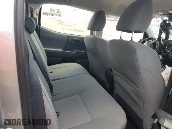 2017 Toyota Tacoma SR5 with VIN 5TFCZ5AN2HX102011, listed as a Copart auction lot 60784795 with 61,742 mi miles and Salvage title. Bid and sale history available at DreamBid. Image 10.