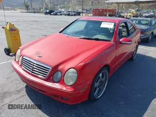2001 Mercedes-Benz CLK 320/430 z VIN WDBLJ65GX1F164842, wystawiony jako IAAI lot #42438009 z przebiegiem Nie podano mil oraz . Historia ofert i sprzedaży dostępna na DreamBid. Obrazek 2.