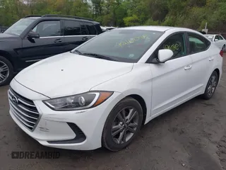 2017 Hyundai Elantra Limited z VIN 5NPD84LF8HH117065, wystawiony jako IAAI lot #42160413 z przebiegiem 107 525 mil mil oraz . Historia ofert i sprzedaży dostępna na DreamBid. Obrazek 2.