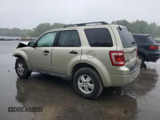 2012 Ford Escape XLT z VIN 1FMCU9DG1CKC74602, wystawiony jako Copart lot #57764325 z przebiegiem 153 872 mil mil oraz Szkoda całkowita • Salvage title. Historia ofert i sprzedaży dostępna na DreamBid. Obrazek 2.