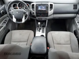2015 Toyota Tacoma with VIN 3TMLU4EN5FM174536, listed as a Copart auction lot 55487615 with 131,695 mi miles and Clean Title. Bid and sale history available at DreamBid. Image 8.