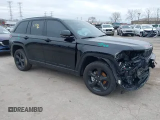 2024 Jeep Grand Cherokee Limited with VIN 1C4RJHBG6RC697148, listed as a IAAI auction lot 41902772 with 8,082 mi miles and . Bid and sale history available at DreamBid. Image 1.