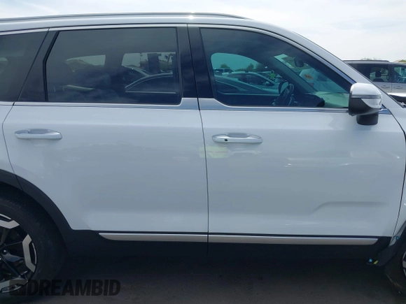 2025 Kia Telluride S with VIN 5XYP64GC2SG571197, listed as a IAAI auction lot 42255912 with 6,043 mi miles and . Bid and sale history available at DreamBid. Image 13.