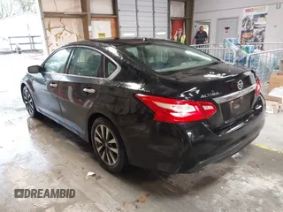 2017 Nissan Altima SV z VIN 1N4AL3AP6HC271962, wystawiony jako IAAI lot #41959995 z przebiegiem 87 157 mil mil oraz . Historia ofert i sprzedaży dostępna na DreamBid. Obrazek 3.