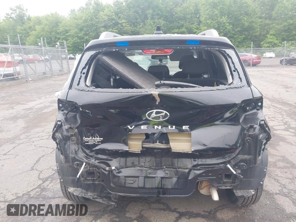 2022 Hyundai Venue SEL with VIN KMHRC8A36NU138157, listed as a IAAI auction lot 42398947 with 59,910 mi miles and . Bid and sale history available at DreamBid. Image 17.