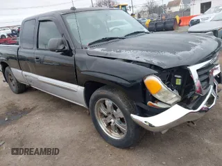 2004 GMC Sierra 1500 SLE with VIN 2GTEC19T941139439, listed as a IAAI auction lot 41853942 with 86,815 mi miles and . Bid and sale history available at DreamBid. Image 1.