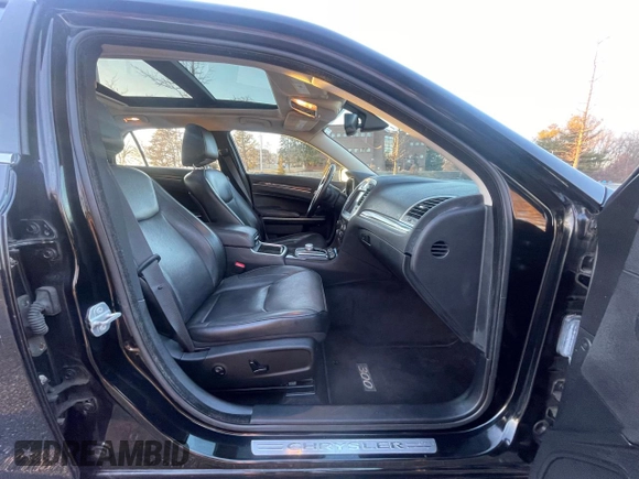 2016 Chrysler 300 with VIN 2C3CCAKG5GH164312, listed as a Copart auction lot 49041435 with 157,745 mi miles and Clean Title. Bid and sale history available at carsss.com. Image 5.