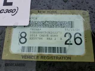 2018 Chevrolet Suburban LT z VIN 1GNSKHKC9JR262273, wystawiony jako Copart lot #51970175 z przebiegiem Nie podano mil oraz Szkoda całkowita • Salvage title. Historia ofert i sprzedaży dostępna na DreamBid. Obrazek 14.