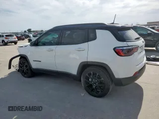 2022 Jeep Compass Latitude with VIN 3C4NJCBB0NT198415, listed as a Copart auction lot 57055305 with 37,797 mi miles and Salvage title. Bid and sale history available at DreamBid. Image 2.