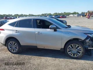 2021 Toyota Venza LE with VIN JTEAAAAH6MJ027243, listed as a IAAI auction lot 42054229 with 18,996 mi miles and . Bid and sale history available at DreamBid. Image 13.