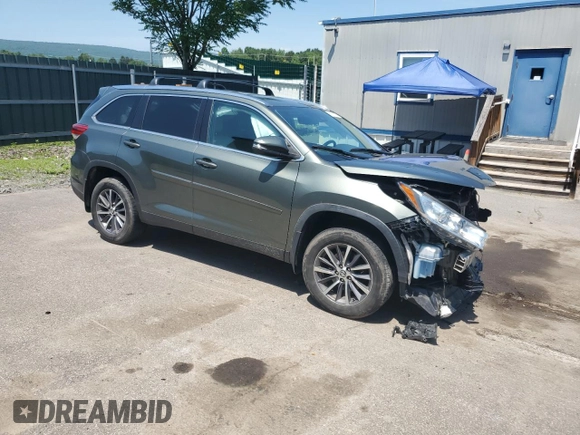 2019 Toyota Highlander SE z VIN 5TDJZRFH8KS705933, wystawiony jako Copart lot #61990425 z przebiegiem 65 839 mil mil oraz Szkoda całkowita • Salvage title. Historia ofert i sprzedaży dostępna na DreamBid. Obrazek 4.