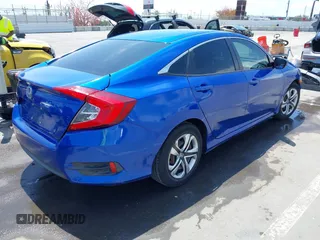 2017 Honda Civic LX z VIN 2HGFC2F56HH516730, wystawiony jako IAAI lot #42130963 z przebiegiem 119 236 mil mil oraz . Historia ofert i sprzedaży dostępna na DreamBid. Obrazek 4.