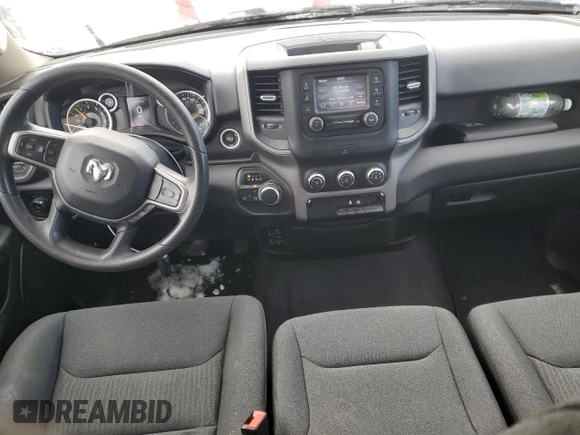 2019 Ram 1500 Tradesman z VIN 1C6SRFCT4KN552279, wystawiony jako Copart lot #88733245 z przebiegiem 28 561 mil mil oraz Szkoda całkowita • Salvage title. Historia ofert i sprzedaży dostępna na DreamBid. Obrazek 8.