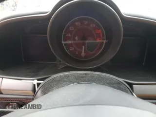 2011 Ferrari 458 Italia z VIN ZFF67NFA5B0176534, wystawiony jako Copart lot #86757334 z przebiegiem Nie podano mil oraz Szkody całkowita. Historia ofert i sprzedaży dostępna na DreamBid. Obrazek 9.
