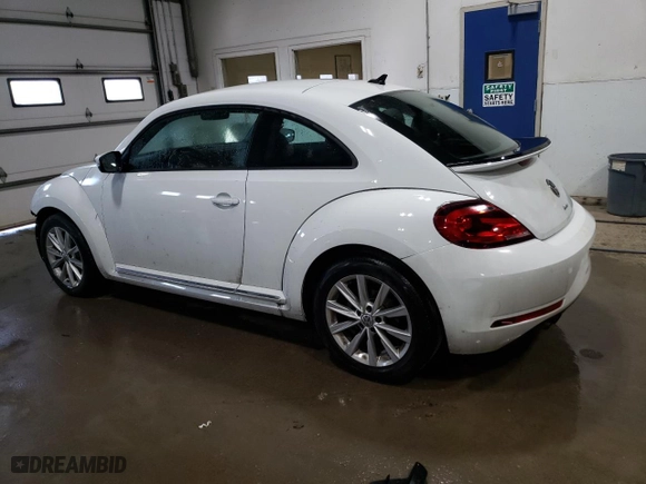 2018 Volkswagen Beetle S with VIN 3VWFD7AT7JM708032, listed as a Copart auction lot 44804844 with 30,755 mi miles. Bid and sale history available at carsss.com. Image 2.