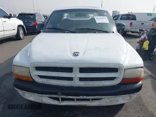 2000 Dodge Dakota Sport with VIN 1B7GL2AN8YS654014, listed as a IAAI auction lot 41470554 with 181,931 mi miles. Bid and sale history available at carsss.com. Image 6.