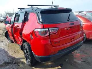 2020 Jeep Compass Latitude with VIN 3C4NJDBB0LT117643, listed as a IAAI auction lot 41758429 with 81,912 mi miles and . Bid and sale history available at DreamBid. Image 3.