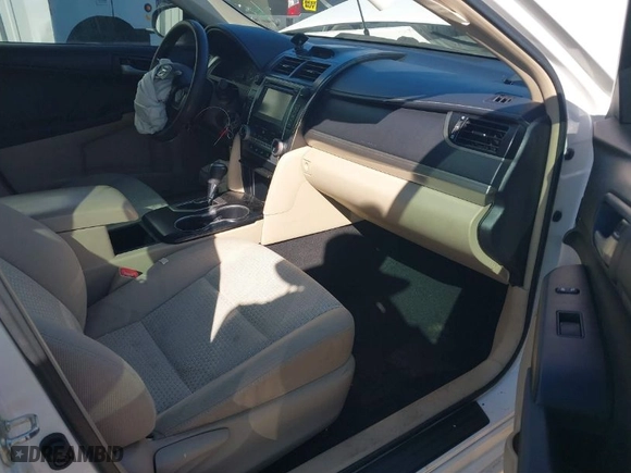 2013 Toyota Camry L with VIN 4T4BF1FK4DR328401, listed as a IAAI auction lot 41703161 with 71,617 mi miles. Bid and sale history available at carsss.com. Image 5.