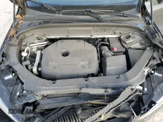 2018 Volvo XC60 Momentum with VIN LYV102RK0JB106389, listed as a Copart auction lot 82677454 with 114,832 mi miles and Salvage Title. Bid and sale history available at carsss.com. Image 12.
