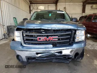 2010 GMC Sierra 1500 SLE z VIN 1GTSKVE35AZ253346, wystawiony jako Copart lot #48703275 z przebiegiem Nie podano mil oraz Nie do naprawy • Non repairable. Historia ofert i sprzedaży dostępna na DreamBid. Obrazek 5.