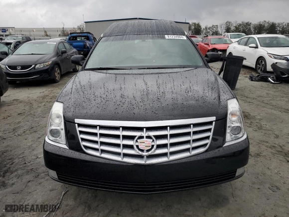 2006 Cadillac DTS Professional with VIN 1GEEH06Y86U500282, listed as a Copart auction lot 81234904 with 61,611 mi miles and Salvage Title. Bid and sale history available at carsss.com. Image 5.