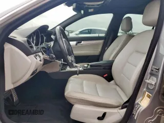 2012 Mercedes-Benz C 250 Sport z VIN WDDGF4HB6CA614646, wystawiony jako Copart lot #50826495 z przebiegiem 114 435 mil mil oraz Szkoda całkowita • Salvage title. Historia ofert i sprzedaży dostępna na DreamBid. Obrazek 7.