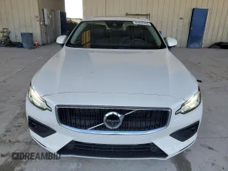 2020 Volvo S60 Momentum with VIN 7JR102FK2LG030977, listed as a Copart auction lot 41312734 with 39,308 mi miles. Bid and sale history available at carsss.com. Image 5.