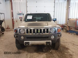 2008 Hummer H3 SUV with VIN 5GTEN13E488177368, listed as a IAAI auction lot 41424036 with 89,278 mi miles. Bid and sale history available at carsss.com. Image 12.