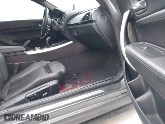 2014 BMW 2 Series M235i with VIN WBA1J7C57EVW84554, listed as a IAAI auction lot 41564175 with 121,632 mi miles and . Bid and sale history available at carsss.com. Image 5.