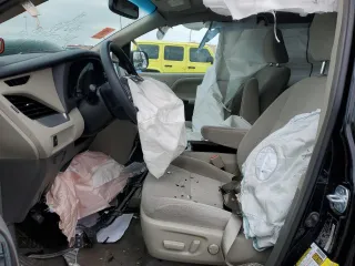 2017 Toyota Sienna LE with VIN 5TDJZ3DC7HS185821, listed as a Copart auction lot 45869055 with 99,169 mi miles and Salvage Title. Bid and sale history available at carsss.com. Image 7.