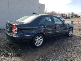 2002 Mercedes-Benz C 230/260/280/320 with VIN WDBRF61J12F138872, listed as a Copart auction lot 47005815 with 232,352 mi miles and Salvage Title. Bid and sale history available at DreamBid. Image 3.