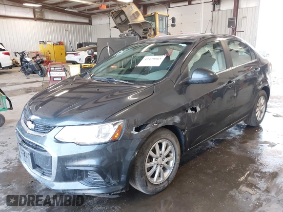 2019 Chevrolet Sonic LT z VIN 1G1JD5SB7K4107202, wystawiony jako IAAI lot #42430865 z przebiegiem 81 359 mil mil oraz . Historia ofert i sprzedaży dostępna na DreamBid. Obrazek 17.