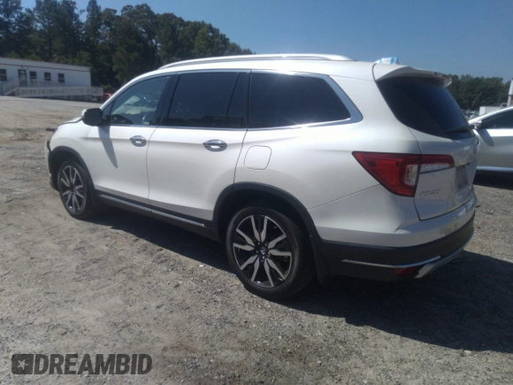 2019 Honda Pilot Touring 8-Passenger with VIN 5FNYF5H91KB038679, listed as a IAAI auction lot 40200012 with 70,582 mi miles. Bid and sale history available at carsss.com. Image 3.