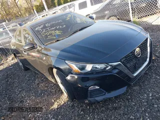 2020 Nissan Altima 2.5 S with VIN 1N4BL4BV9LC163464, listed as a IAAI auction lot 42136909 with Not Provided miles. Bid and sale history available at carsss.com. Image 1.