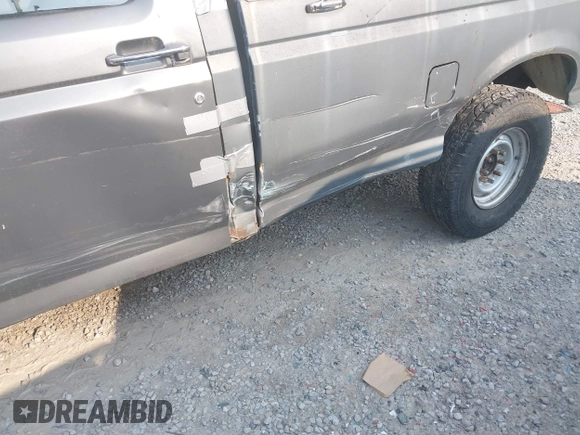 1987 Ford F-250 with VIN 1FTFF25N7HPA33055, listed as a IAAI auction lot 42492336 with 457,819 mi miles and . Bid and sale history available at DreamBid. Image 6.