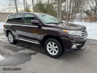 2012 Toyota Highlander with VIN 5TDBK3EH0CS163073, listed as a Copart auction lot 46930795 with 147,444 mi miles and Clean Title. Bid and sale history available at carsss.com. Image 1.
