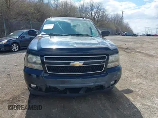 2009 Chevrolet Tahoe 1LT z VIN 1GNFK23069R150402, wystawiony jako IAAI lot #41900889 z przebiegiem 200 788 mil mil oraz . Historia ofert i sprzedaży dostępna na DreamBid. Obrazek 13.