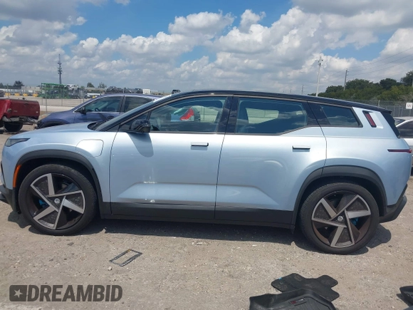 2023 Fisker Ocean One z VIN VCF1ZBU22PG006157, wystawiony jako IAAI lot #41887759 z przebiegiem 3322 mil mil oraz . Historia ofert i sprzedaży dostępna na DreamBid. Obrazek 14.