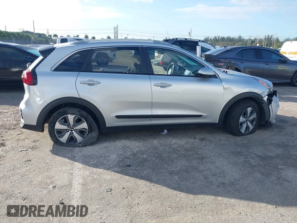 2021 Kia Niro LX with VIN KNDCB3LC4M5479000, listed as a IAAI auction lot 41257636 with 125,967 mi miles. Bid and sale history available at carsss.com. Image 4.