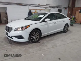 2016 Hyundai Sonata SE z VIN 5NPE24AF6GH377178, wystawiony jako IAAI lot #42522399 z przebiegiem 138 743 mil mil oraz . Historia ofert i sprzedaży dostępna na DreamBid. Obrazek 2.