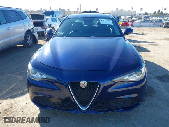 2018 Alfa Romeo Giulia with VIN ZARFAEBN1J7592164, listed as a IAAI auction lot 41411043 with 26,943 mi miles. Bid and sale history available at carsss.com. Image 12.