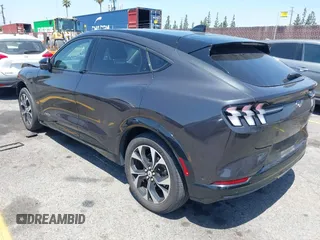2021 Ford Mustang Mach-E Premium с VIN 3FMTK3R74MMA59575, выставлен на аукционе IAAI как лот 42283151 с пробегом 50 095 миль миль и . История ставок и продаж доступна на DreamBid. Изображение 3.