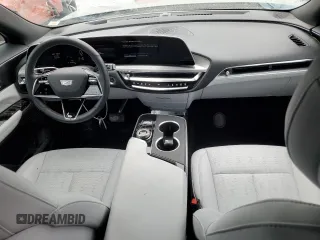 2024 Cadillac LYRIQ Sport z VIN 1GYKPTRK4RZ108926, wystawiony jako Copart lot #52029685 z przebiegiem 10 284 mil mil oraz Szkoda całkowita • Salvage title. Historia ofert i sprzedaży dostępna na DreamBid. Obrazek 8.