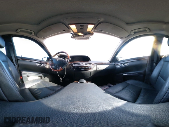 2012 Mercedes-Benz S 550 z VIN WDDNG9EB9CA453330, wystawiony jako IAAI lot #41905056 z przebiegiem Nie podano mil oraz . Historia ofert i sprzedaży dostępna na DreamBid. Obrazek 19.