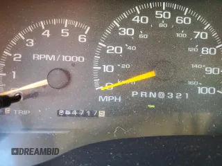 1999 GMC Suburban with VIN 3GKEC16R7XG542862, listed as a Copart auction lot 77568734 with 251,717 mi miles and Salvage Title. Bid and sale history available at carsss.com. Image 9.