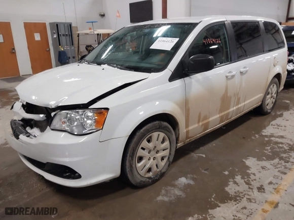 2018 Dodge Grand Caravan SE with VIN 2C4RDGBG0JR180361, listed as a IAAI auction lot 41064126 with 135,841 mi miles. Bid and sale history available at carsss.com. Image 2.